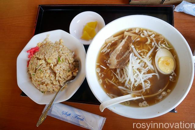 四季紅 (1)ラーメンとチャーハン