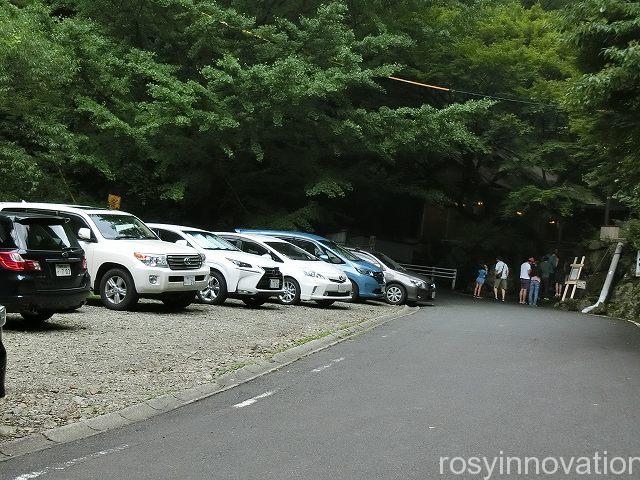 もみじ亭３　駐車場