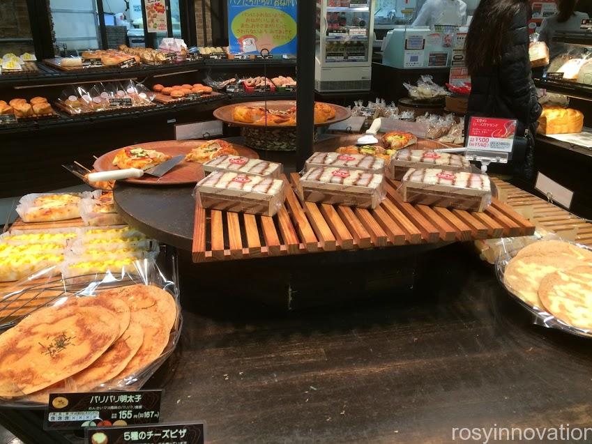 イオン津山パン工場９　ピザ