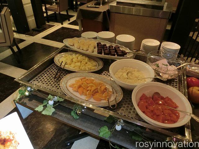 カルチャーホテルランチバイキング１１　ミニケーキ