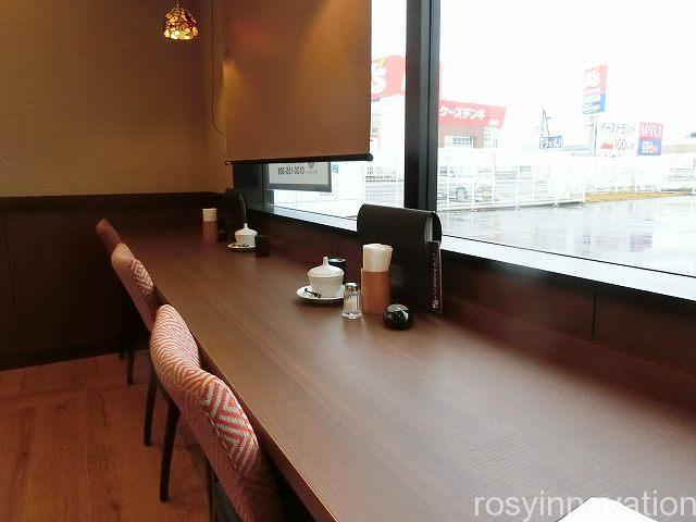倉式珈琲店津山３　内装カウンター