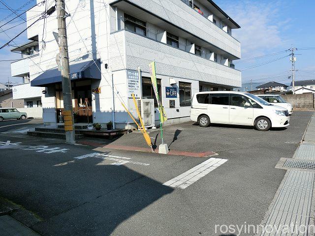 喫茶洋食ライフ２　駐車場