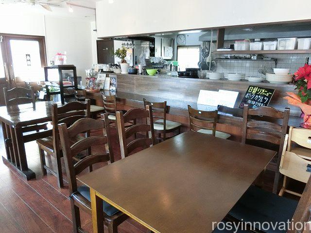 喫茶洋食ライフ３　店内