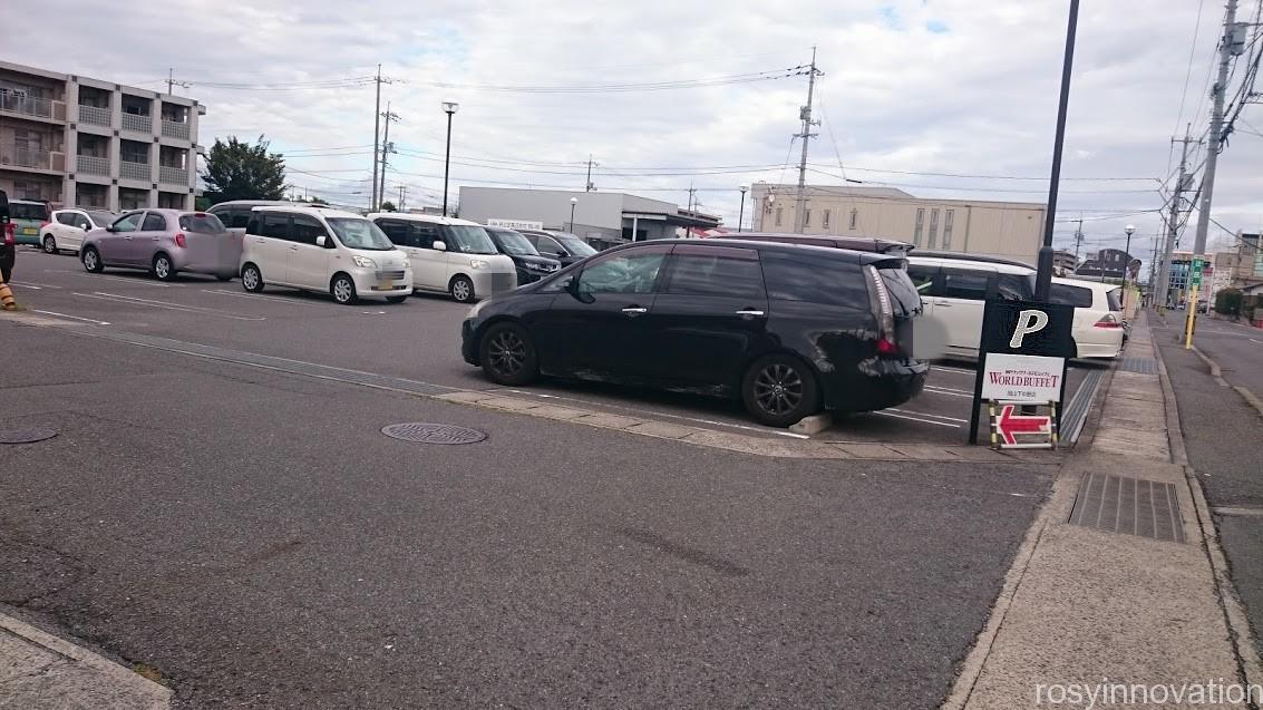 ワールドビュッフェ下中野２　駐車場