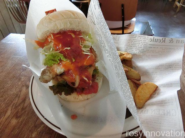 グリーンデイズカフェ津山１４　ハンバーガー