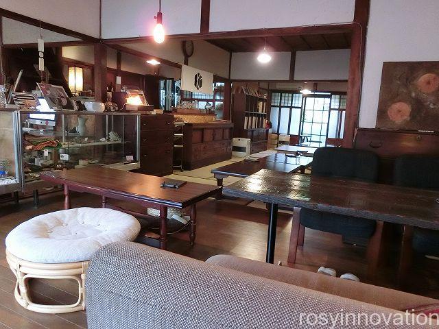 クラック８　店内