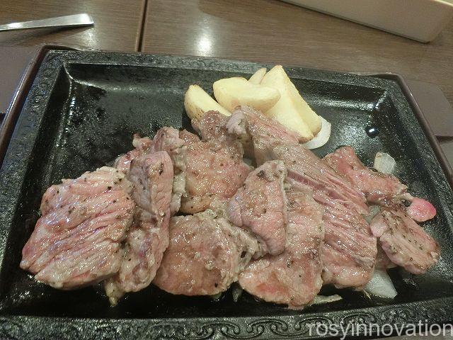 ステーキガスト食べ放題下中野１１　カットステーキ