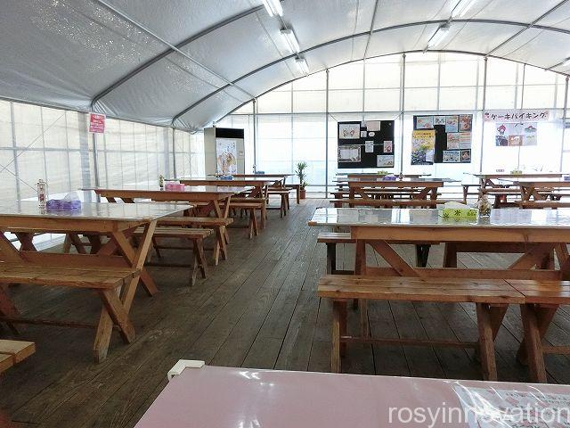 農園ビュッフェれんげ畑１８　イートインスペース