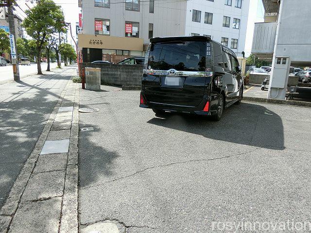 栄楽うどん２　駐車場