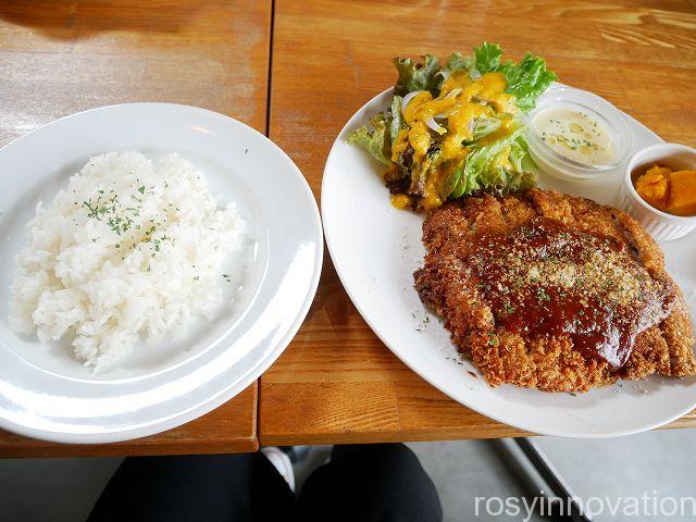 トラットリア バル ジャンジ１１　ミルフィーユカツレツ
