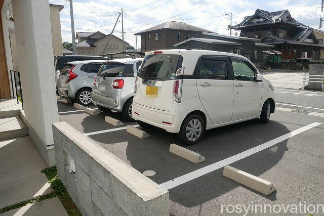 ナンバベーカリー５　車