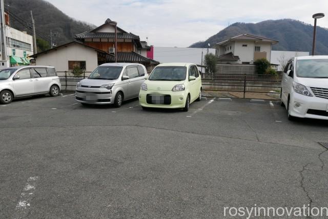 花のれん３　駐車場