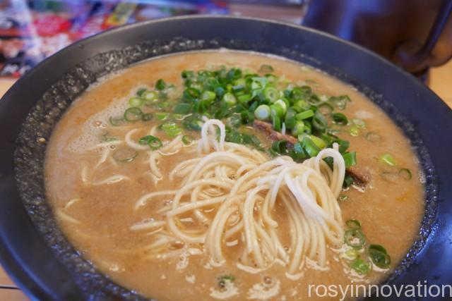 餐休高柳９　麺ちょっと多い