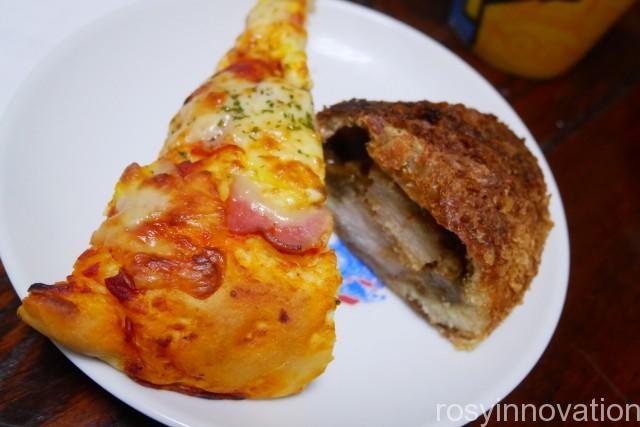 ムッシュドムスタッシュ２１　ピザパンとカレーパン