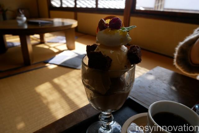 三宅商店美観地区２２　パフェ