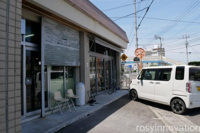 ニシパン (1)駐車場