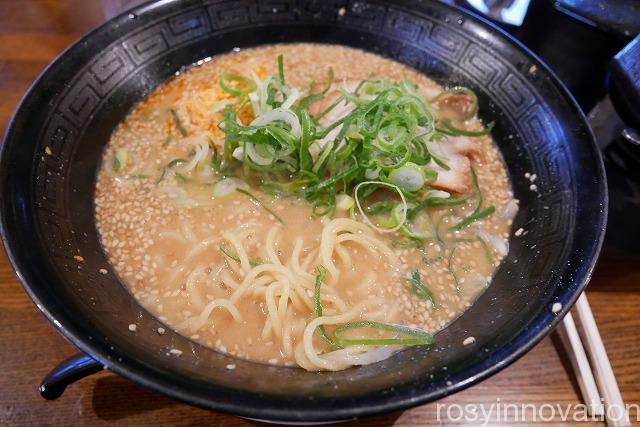 ラーメン辰弥 (18)ごま味噌ラーメン