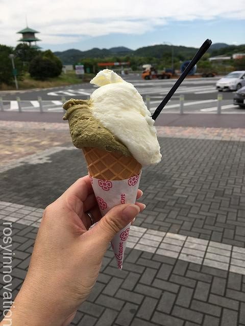 吉備サービスエリア下りの醍醐桜のジェラート (2)ミルク