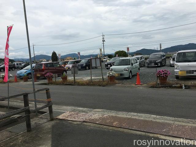 ガーデンズキッチン (2)駐車場