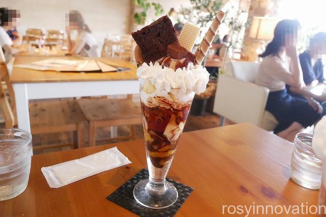 オスピターレ (25)チョコレートパフェ
