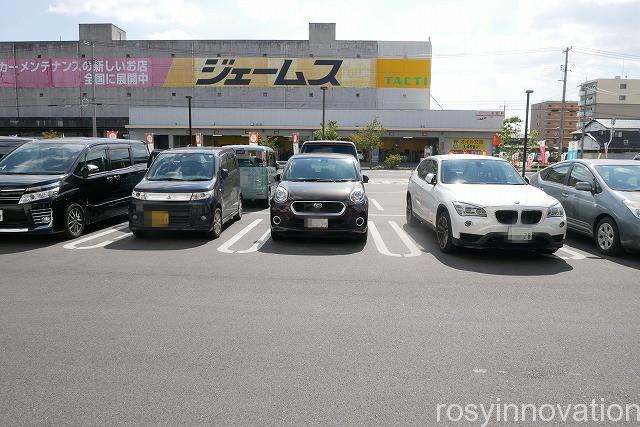 KNOT Tea&Farmkitchen　ブランチ北長瀬 (1)駐車場