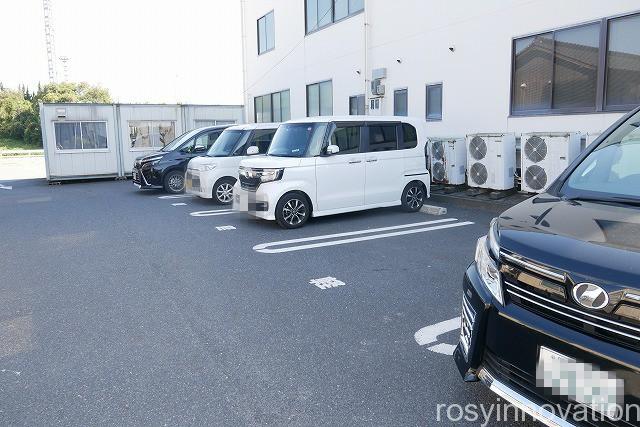 焼肉みやび (2)駐車場