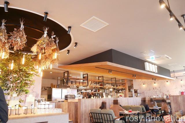 KNOT Tea&Farmkitchen　ブランチ北長瀬 (10)店内