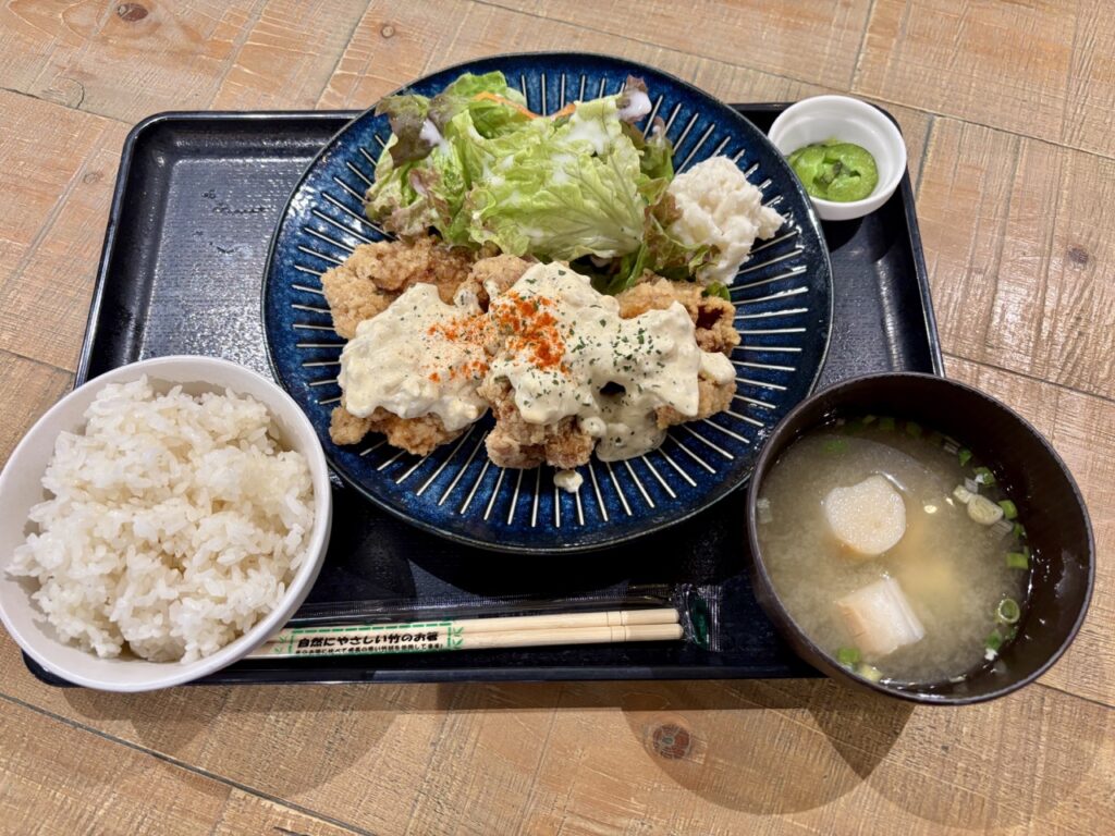 フリットグリルと！エブリィ津高　2026年4月メニュー4　チキン南蛮