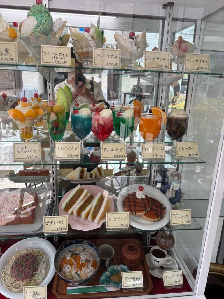 喫茶in　2025年6月　メニュー　ショーケース