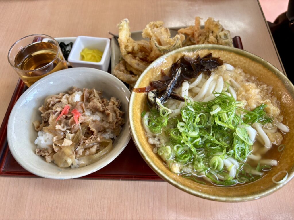 製めん屋 和兵衛　メニュー11　肉めし